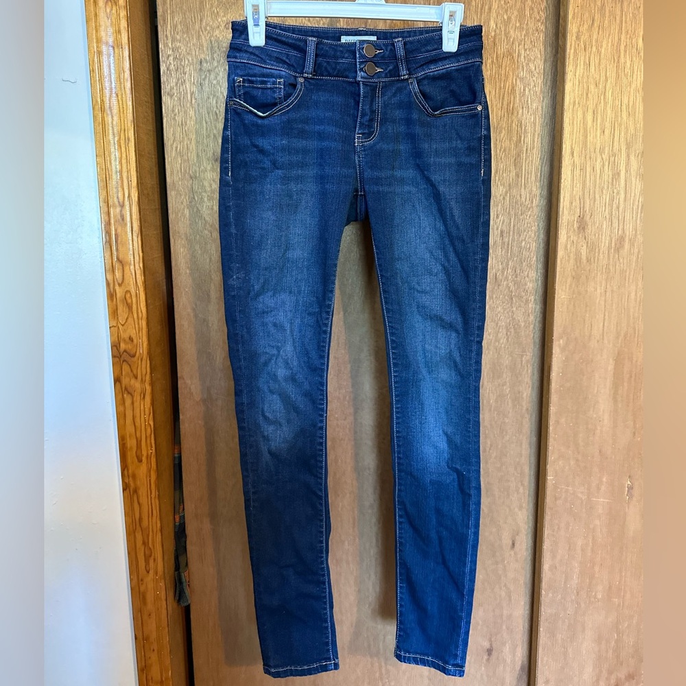 BKE Dark Blue Jeans. “Stella” mid-rise skinny. Size 27R